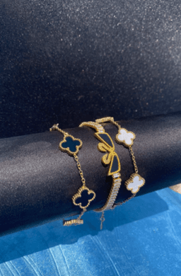 Stack of bracelets (4k each)